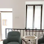 Locart -cozy Downtown Apartment, Near Black Church With Free Wi-fi Apartman