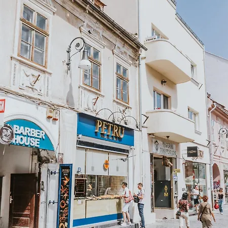 Locart -cozy Downtown Apartment, Near Black Church With Free Wi-fi *