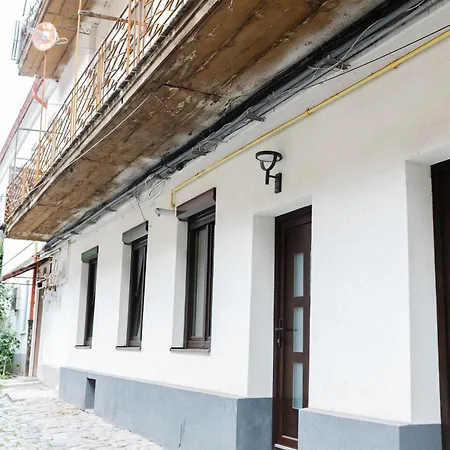 Апартаменты Locart -cozy Downtown Apartment, Near Black Church With Free Wi-fi