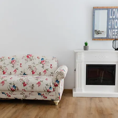 Apartament Locart -cozy Downtown Apartment, Near Black Church With Free Wi-fi *