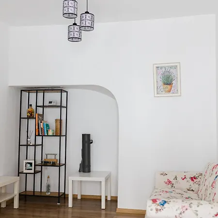 Locart -cozy Downtown Apartment, Near Black Church With Free Wi-fi Brașov