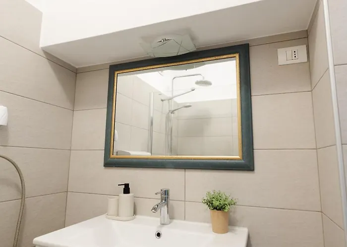 Apartment Locart -cozy Downtown Apartment, Near Black Church With Free Wi-fi