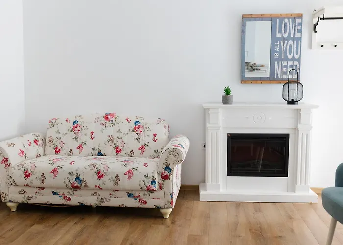 Апартаменты Locart -cozy Downtown Apartment, Near Black Church With Free Wi-fi *